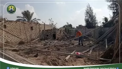 إزالة شدة خشبية لأعمدة خرسانية بدون ترخيص في الإسماعيلية