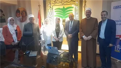 محافظ أسيوط يشيد بمبادرات وحدة حماية الطفل لمناهضة ختان وزواج الأطفال
