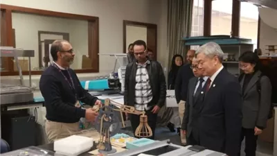 الجامعة الأمريكية بالقاهرة تستقبل وفدا من جامعة الصين للاتصالات