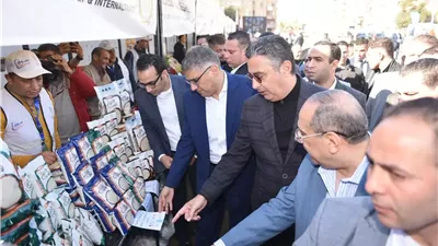 وزير التموين: تخفيض 30 % بأسعار السلع في أسواق اليوم الواحد