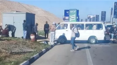 إصابة 4 فى تصادم سيارتين أعلى محور المشير