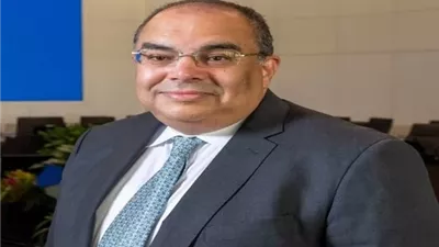 جامعة بنها تكرم الدكتور محمود محيي الدين بترشيحه لجائزة النيل