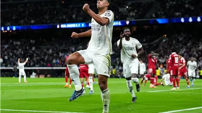 بيلينجهام يسجل هدف ريال مدريد الأول أمام إشبيلية بالدوري الإسباني
