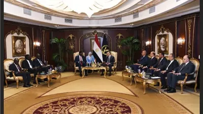 لتعزيز التعاون.. وزير الداخلية يستقبل وزير خارجية جنوب السودان