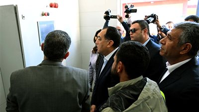 مدبولي يتفقد محطة رفع 
