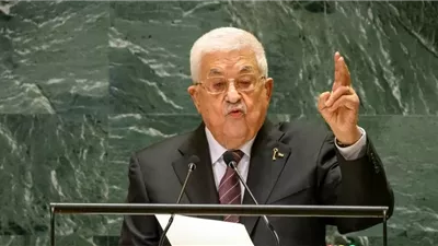 الرئيس الفلسطيني يدعو إلى الضغط على إسرائيل لوقف التوسع الاستيطاني