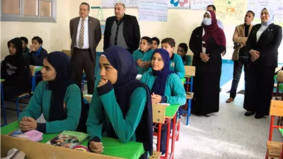 عشماوي وأسماء مصطفى يتفقدان مدارس مبادرة «جسور» بالإسماعيلية