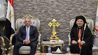 اللواء أكرم جلال يزور مطرانية الكاثوليك بالإسماعيلية للتهنئة بعيد الميلاد