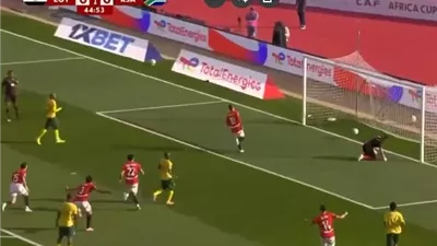 منتخب مصر يتقدم علي جنوب افريقيا بهدف صلاح في الشوط الاول