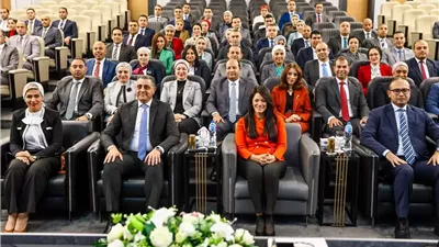 المشاط تلتقي الملحقين العسكريين المرشحين للعمل بالخارج