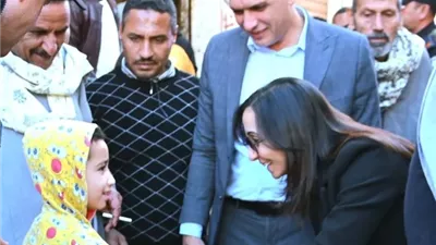 عازر تتفقد لجان بدمنهور وتؤكد على توفير كافة التسهيلات للناخبين
