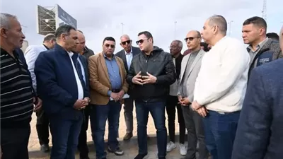 وزير الإسكان يتفقد أعمال 