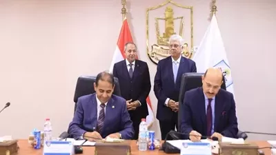 وزير التعليم العالي يوجه بإستعداد الجامعات لامتحانات الترم الأول
