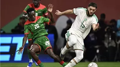 الجزائر يهزم بوركينا فاسو ويحجز مقعده بدور الـ16 في أمم أفريقيا