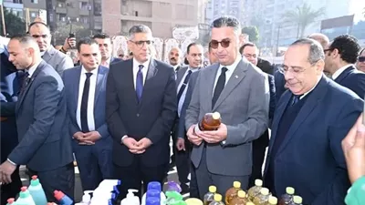 وزير التموين ومحافظ الجيزة يفتتحان سوق «اليوم الواحد» بشارع فيصل