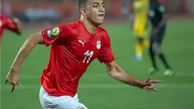 مصطفي محمد يقود هجوم منتخب مصر ضد أنجولا