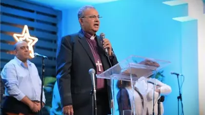 رئيس الطائفة الإنجيلية يشارك في احتفال بكنيسة مصر الجديدة