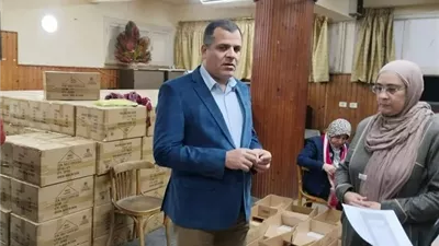 تسليم أجهزة التابلت لطلاب الأول الثانوي بدمياط