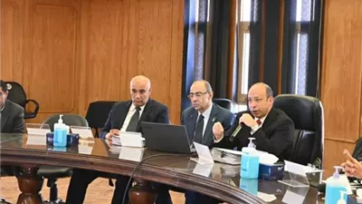 قصر العيني: تطوير مستشفيات الجامعة وتوافر مخزون الأدوية 6 أشهر