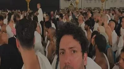 أحمد جمال سعيد يؤدي مناسك العمرة: بدأت 2026 فى بيت الله