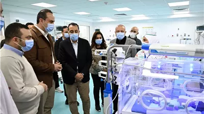 رئيس الوزراء يتفقد الأقسام المختلفة بمستشفى الكرنك الدوليّ