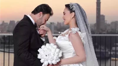 مى فاروق تحتفل بعيد زواجها الأول