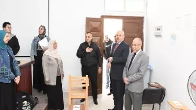 رئيس جامعة القناة يتفقد امتحانات الكلية المصرية الصينية للتكنولوجيا