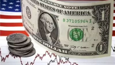 الدولار يصعد إلى أعلى مستوى في أسبوعين على خلفية الأحداث بفنزويلا