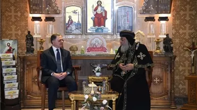 وزير الداخلية يزور قداسة البابا تواضروس الثانى للتهنئة بعيد الميلاد