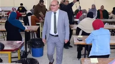 رئيس جامعة سوهاج في جولة تفقدية بكلية التكنولوجيا والتعليم