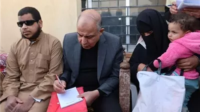محافظ المنيا يلمس قلوب أهالي شرق أبوقرقاص: قصص بسطاء وأمل متجدد