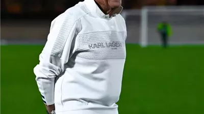 حسين لبيب يتحرك لإنهاء أزمة مستحقات لاعبي الزمالك