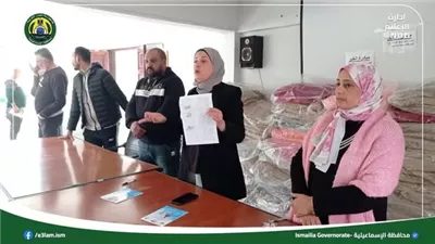 بطاطين ومواد غذائية للمستحقين في الإسماعيلية..صور