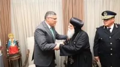 محافظ الجيزة يزور مطرانية أكتوبر وأوسيم للتهنئة بعيد الميلاد