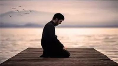 الأنس بالله..ثمرة الطاعة وصدق التوجه حكم الدعاء به