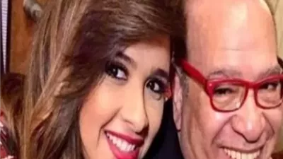 رسالة إنسانية مؤثرة من صلاح عبد الله للفنانة ياسمين عبد العزيز