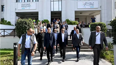 رئيس الوزراء يتفقد مستشفى أورام دار السلام (هرمل سابقا)