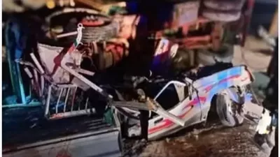 مشهد جنائزي حزين بالمنيا.. تشييع 11 عاملاً ضحايا تصادم مروّع بالطريق الصحراوي