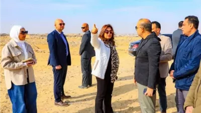 وزيرة التنمية المحلية تتفقد مقلب العبور وتقرر غلقه