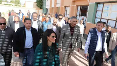 وزراء التخطيط والزراعة ومحافظ أسوان يزورون مدرسة الشهامة الثانوية
