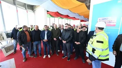 وزير الإسكان يتابع موقف تنفيذ أبراج 