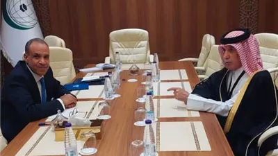 وزير الخارجية يبحث مع نظيره القطري سبل تعزيز العلاقات الثنائية
