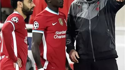 يورجن كلوب يوجه رسالة لـ ساديو ماني ويشجع محمد صلاح