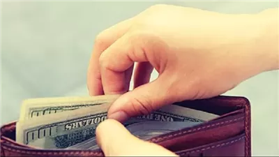 حكم استعانة الأب بجزء من الزكاة لتوفير احتياجات البيت