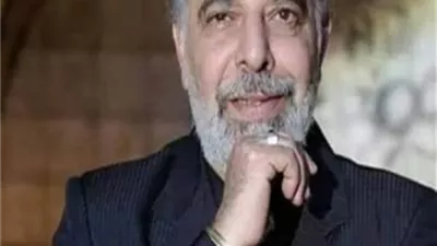 بعد نقله للرعاية.. صلاح عبد الله يدعو للفنان ياسر صادق بالشفاء