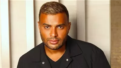 رامي صبري يدعو لـ شيرين عبد الوهاب من المسجد النبوي