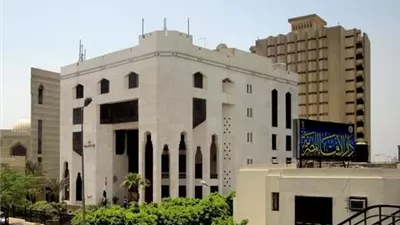 الإفتاء: سكب الشاى المغلى على اليدين لاختبار الصداقة محرَّم شرعا
