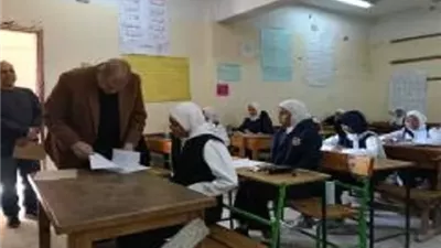 وكيل تعليم قنا يتابع لجان الإعدادية ويشدد على الانضباط ومنع الغش