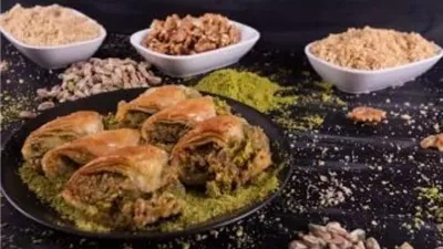 الجلاش بالمكسرات والعسل