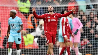 رجل مباراة ليفربول وبيرنلي في الدوري الإنجليزي
